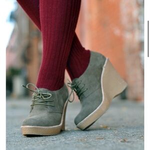 Jeffery Campbell olive green suede ankle wedge booties